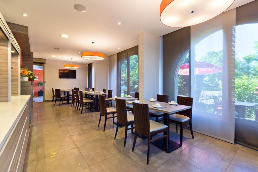 Albhotel Grill Alby-sur-Cheran Exteriör bild