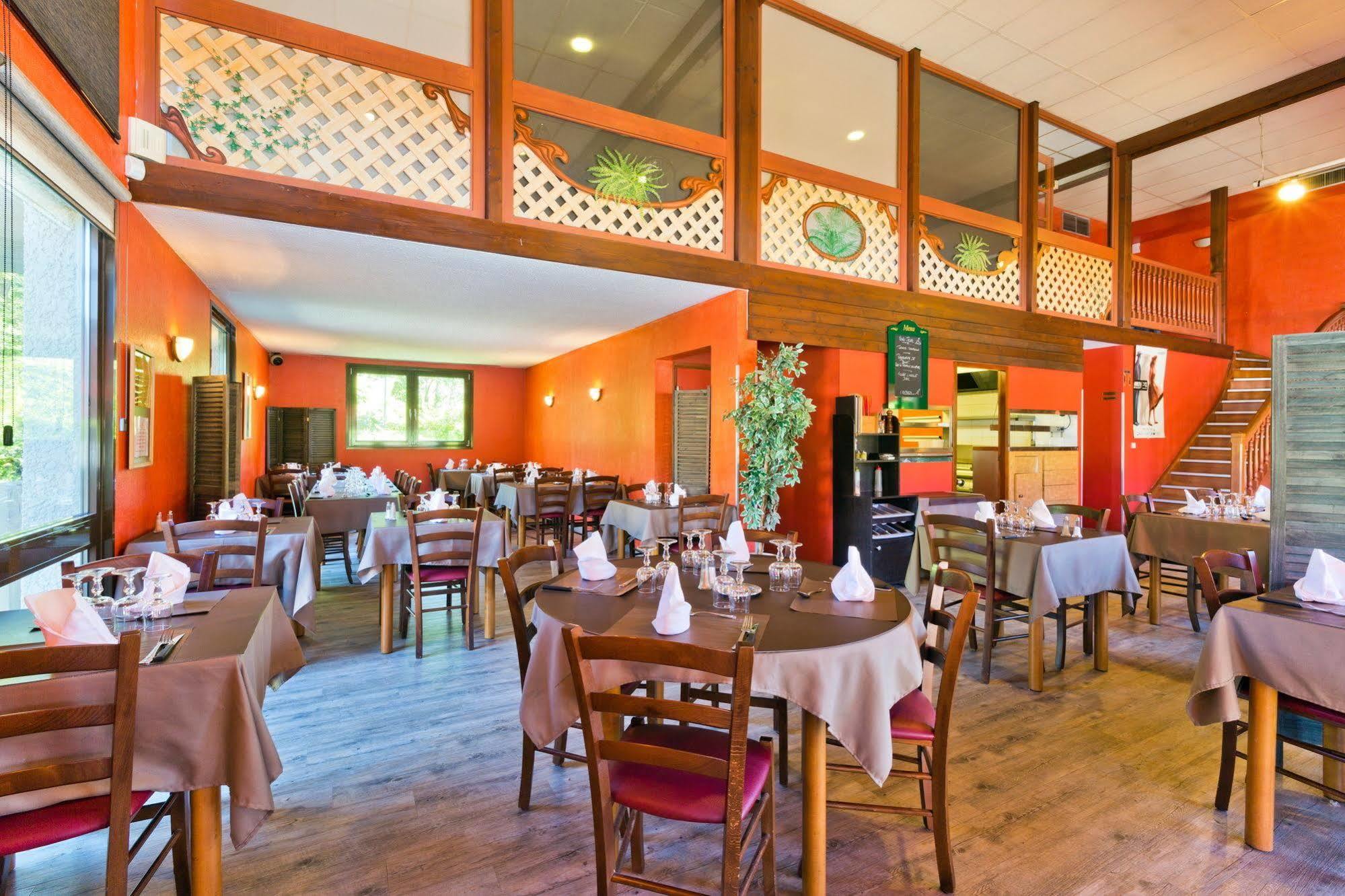 Albhotel Grill Alby-sur-Cheran Exteriör bild